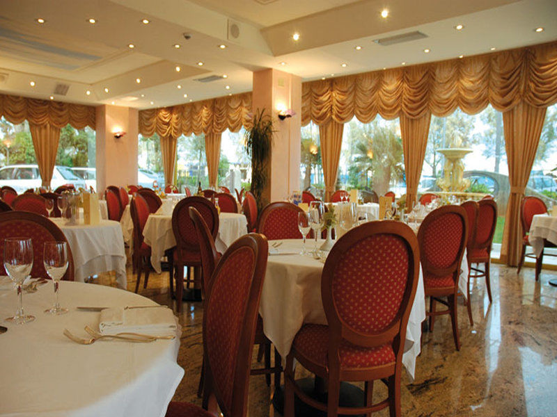 Hotel Nettuno Червія Екстер'єр фото