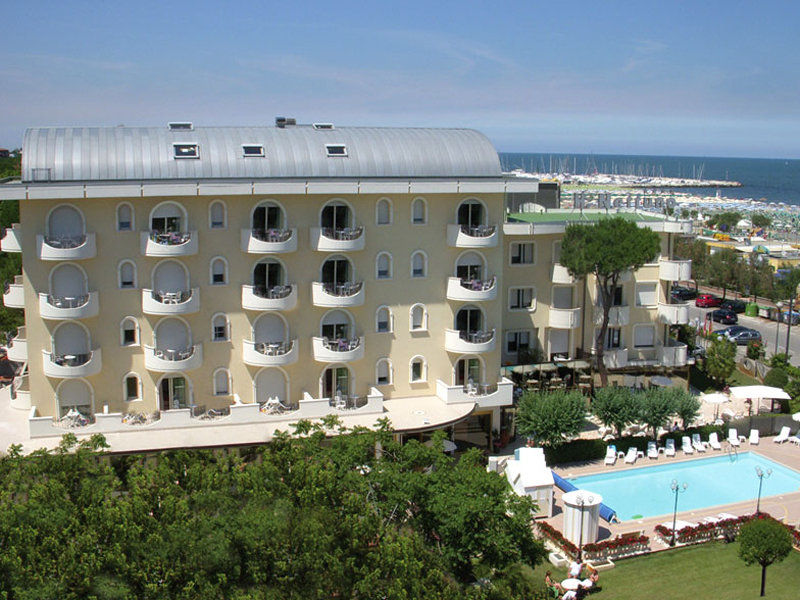 Hotel Nettuno Червія Екстер'єр фото