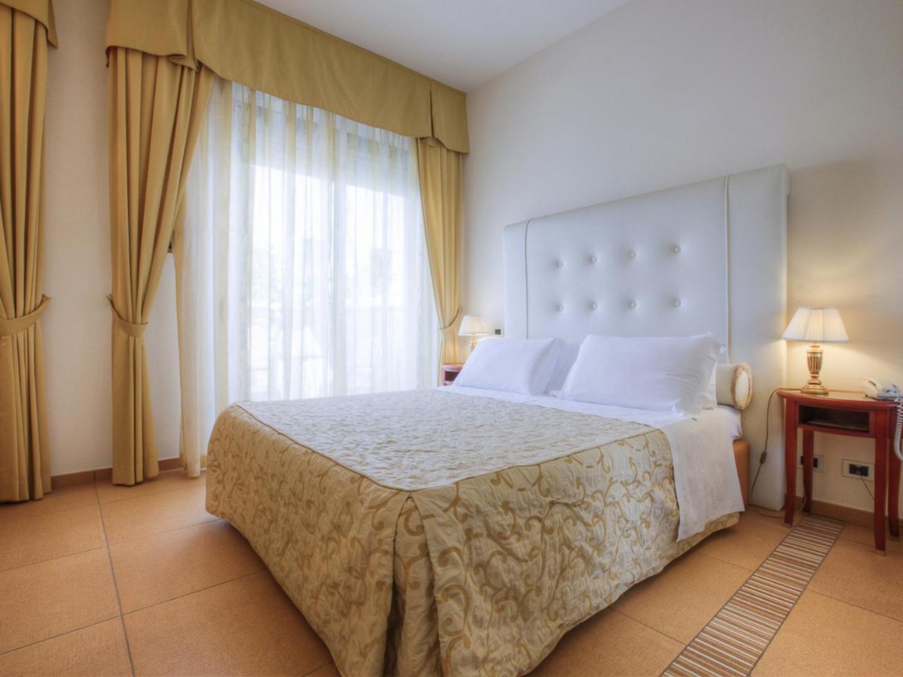 Hotel Nettuno Червія Екстер'єр фото