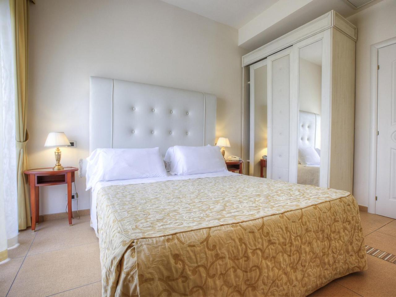 Hotel Nettuno Червія Екстер'єр фото