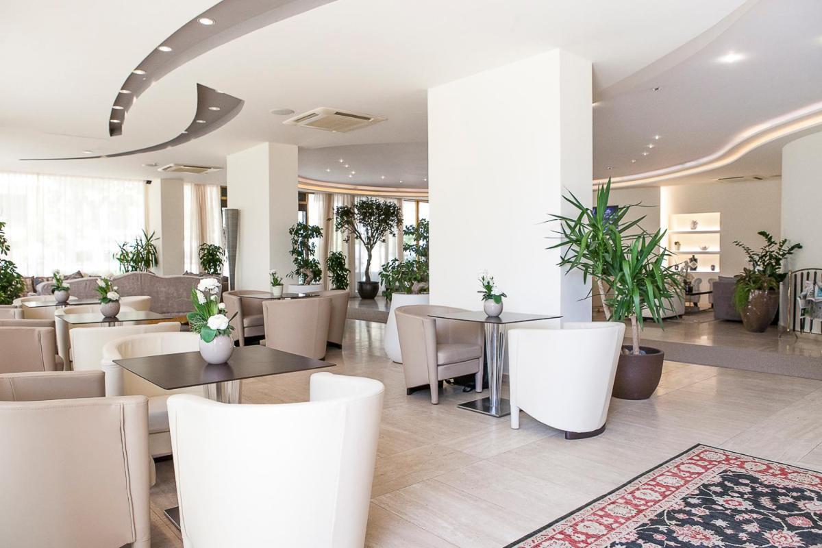 Hotel Nettuno Червія Екстер'єр фото