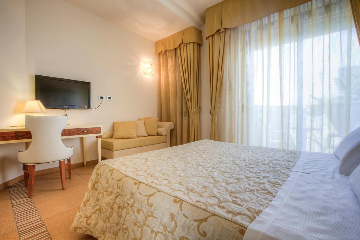 Hotel Nettuno Червія Екстер'єр фото